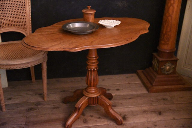 アンティーク　ティルトップ　テーブル　フレンチ　木製　オーバル　ラウンド