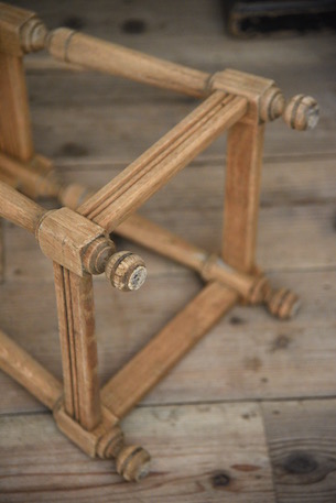 アンティーク　剥離　木製　スツール　フレンチ　ろくろ脚　花台　サイドテーブル　２