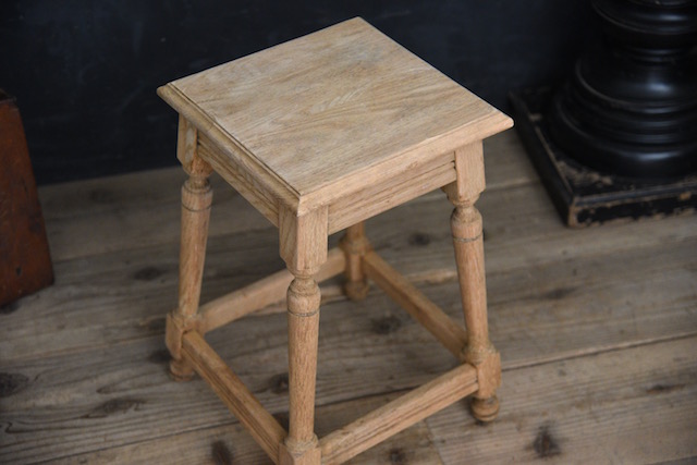 アンティーク　剥離　木製　スツール　フレンチ　ろくろ脚　花台　サイドテーブル