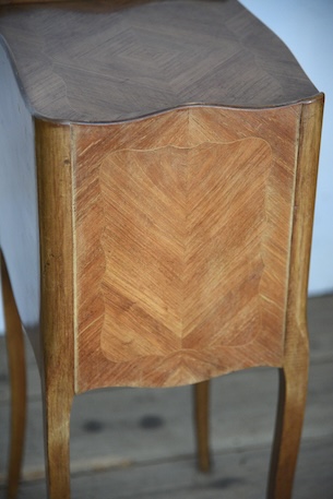 アンティーク　猫脚　ベッドサイドテーブル　ヴィンテージ　フレンチ