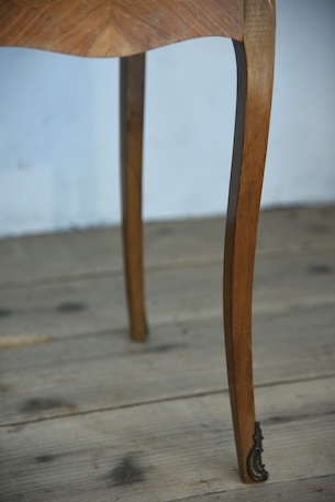 アンティーク　猫脚　ベッドサイドテーブル　ヴィンテージ　フレンチ