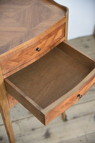 アンティーク　猫脚　ベッドサイドテーブル　ヴィンテージ　フレンチ