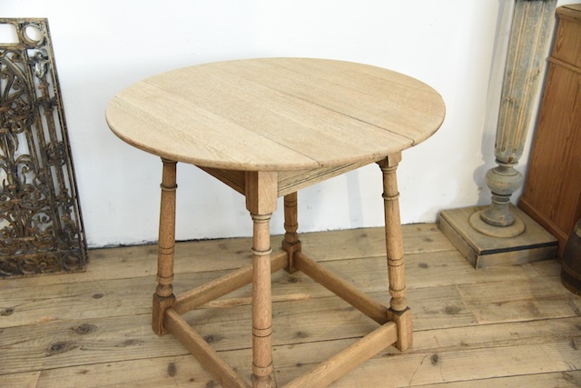 アンティーク　ヴィンテージ　ラウンドテーブル　剥離　コーヒーテーブル　フレンチ