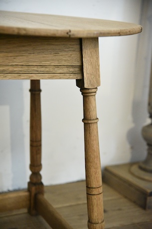 アンティーク　ヴィンテージ　ラウンドテーブル　剥離　コーヒーテーブル　フレンチ