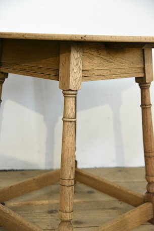 アンティーク　ヴィンテージ　ラウンドテーブル　剥離　コーヒーテーブル　フレンチ