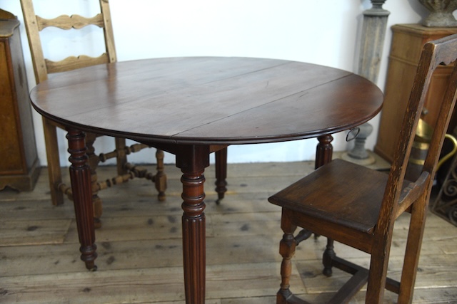 アンティーク　ドロップリーフテーブル　フレンチ　ダイニングテーブル