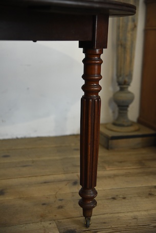 アンティーク　ドロップリーフテーブル　フレンチ　ダイニングテーブル