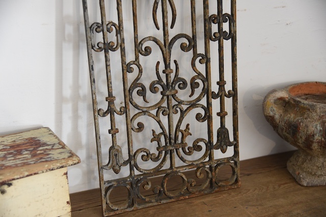 アンティーク　アイアンパネル　アイアングリル　フレンチ　ガーデニング　４