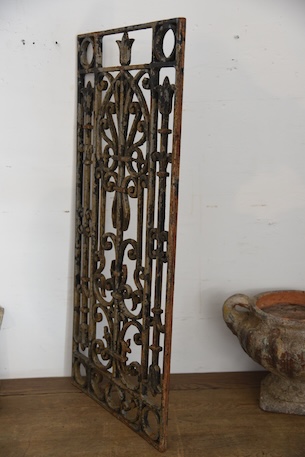 アンティーク　アイアンパネル　アイアングリル　フレンチ　ガーデニング　４