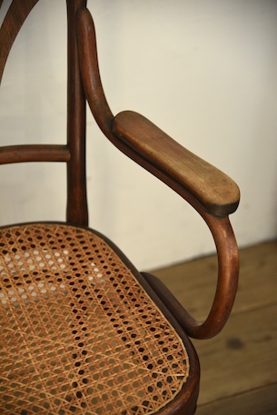 アンティーク　ベントウッドチェア　トーネット　thonet　カフェチェア　アームチェア　フレンチ