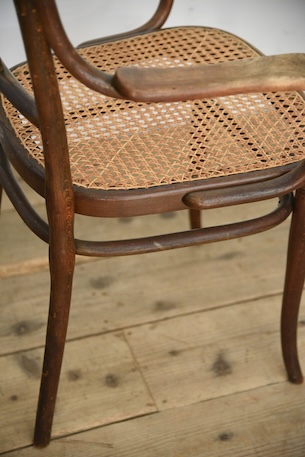 アンティーク　ベントウッドチェア　トーネット　thonet　カフェチェア　アームチェア　フレンチ