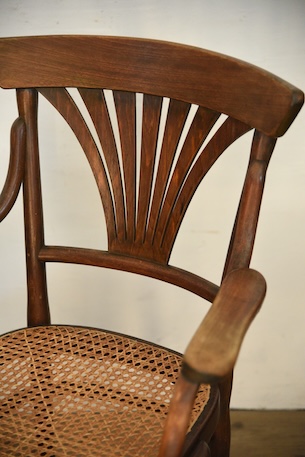 アンティーク　ベントウッドチェア　トーネット　thonet　カフェチェア　アームチェア　フレンチ