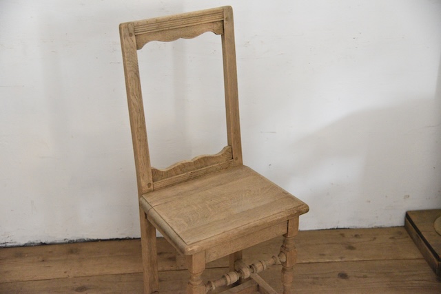 アンティーク　ロレーヌチェア　フレンチ　剥離　１