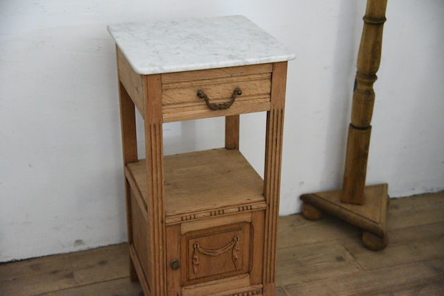 アンティーク　大理石　ベッドサイドテーブル　剥離　フレンチ