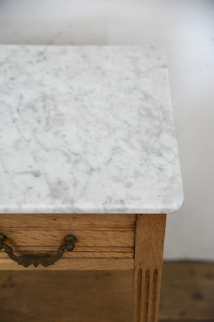 アンティーク　大理石　ベッドサイドテーブル　剥離　フレンチ
