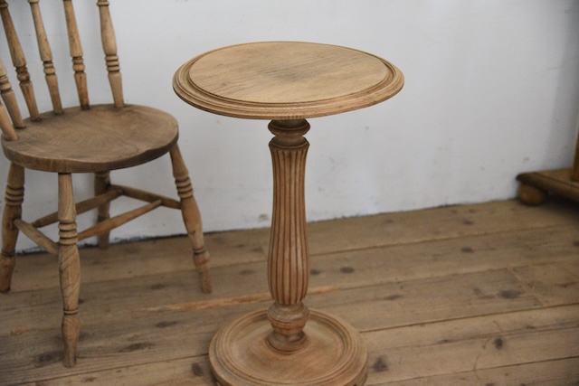 アンティーク　ラウンド　サイドテーブル　花台　フラワースタンド　剥離　フレンチ