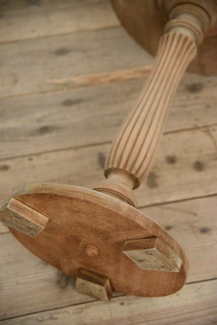 アンティーク　ラウンド　サイドテーブル　花台　フラワースタンド　剥離　フレンチ