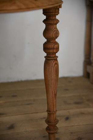 アンティーク　ラウンド　ダイニングテーブル　剥離　フレンチ