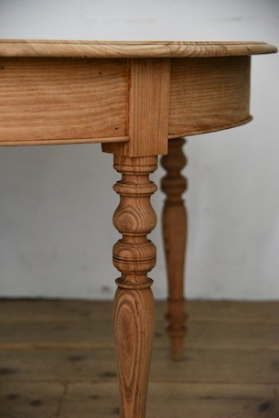 アンティーク　ラウンド　ダイニングテーブル　剥離　フレンチ