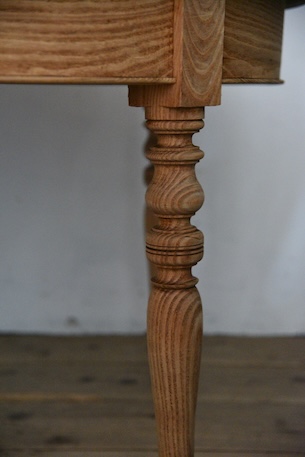 アンティーク　ラウンド　ダイニングテーブル　剥離　フレンチ