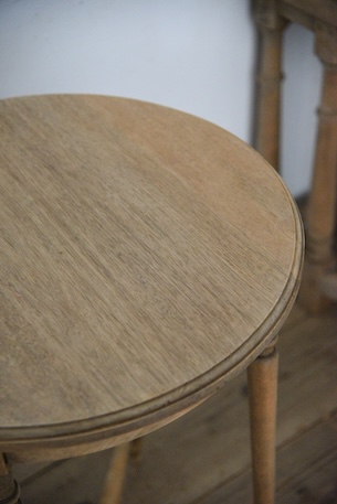 アンティーク　ラウンド　サイドテーブル　剥離　１