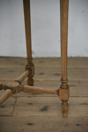 アンティーク　ラウンド　サイドテーブル　剥離　２