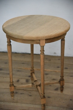 アンティーク　ラウンド　サイドテーブル　剥離　２