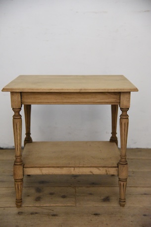 アンティーク　サイドテーブル　飾り台　フレンチ　剥離　１