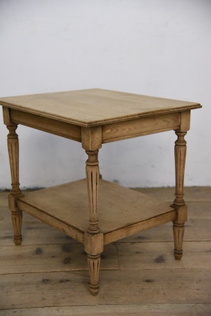 アンティーク　サイドテーブル　飾り台　フレンチ　剥離　１