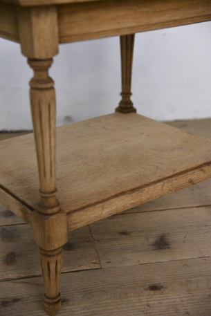 アンティーク　サイドテーブル　飾り台　フレンチ　剥離　１