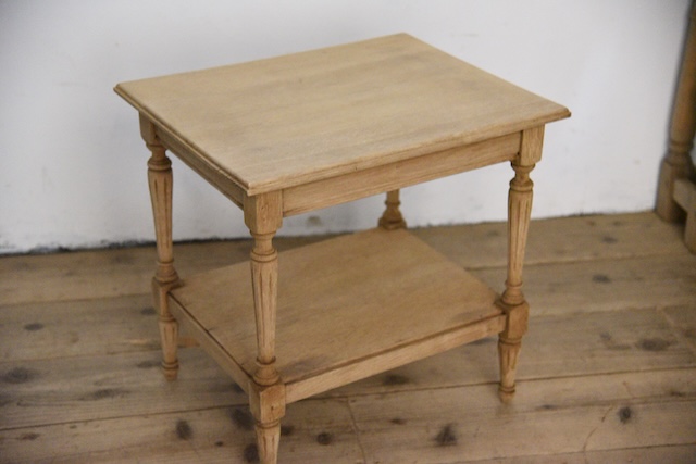 アンティーク　サイドテーブル　飾り台　フレンチ　剥離　２