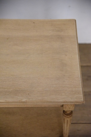 アンティーク　サイドテーブル　飾り台　フレンチ　剥離　２