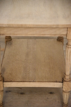 アンティーク　サイドテーブル　飾り台　フレンチ　剥離　２