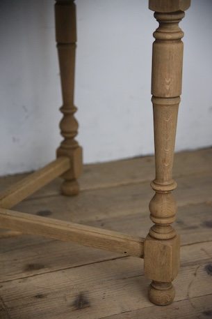 アンティーク　ラウンド　テーブル　サイドテーブル　剥離　フレンチ