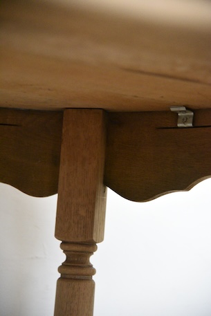 アンティーク　ラウンド　テーブル　サイドテーブル　剥離　フレンチ