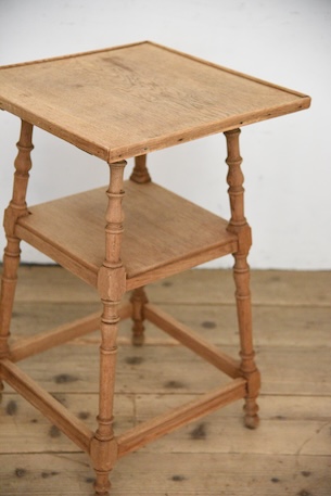 アンティーク　サイドテーブル　剥離　飾り台　ディスプレイ台　フレンチ