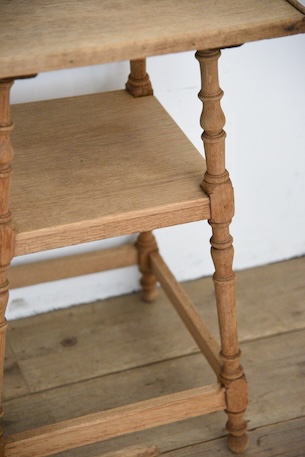 アンティーク　サイドテーブル　剥離　飾り台　ディスプレイ台　フレンチ