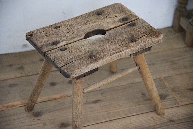 アンティーク　スツール　フレンチ　花台　オールド　腰掛け