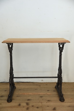 アンティーク　鉄脚　テーブル　サイドテーブル　カフェテーブル　フレンチ