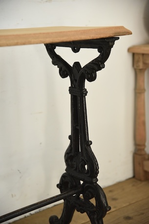 アンティーク　鉄脚　テーブル　サイドテーブル　カフェテーブル　フレンチ