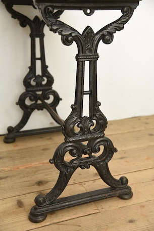 アンティーク　鉄脚　テーブル　サイドテーブル　カフェテーブル　フレンチ