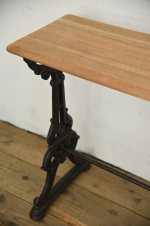 アンティーク　鉄脚　テーブル　サイドテーブル　カフェテーブル　フレンチ