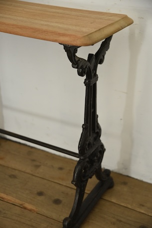 アンティーク　鉄脚　テーブル　サイドテーブル　カフェテーブル　フレンチ