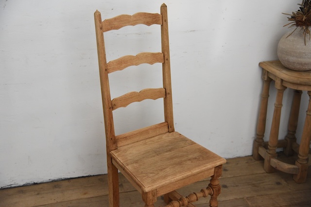 アンティーク　フレンチ　剥離　チャーチチェア　ダイニングチェア　フレンチ　３