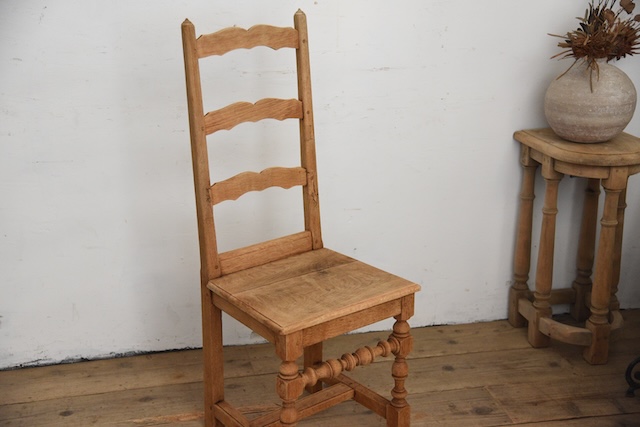 アンティーク　フレンチ　剥離　チャーチチェア　ダイニングチェア　フレンチ　７