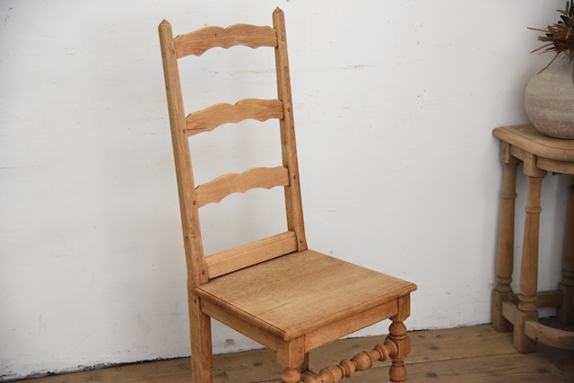 アンティーク　フレンチ　剥離　チャーチチェア　ダイニングチェア　フレンチ　８