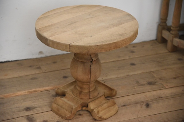 アンティーク　フレンチ　剥離　ラウンド　コーヒーテーブル　サイドテーブル