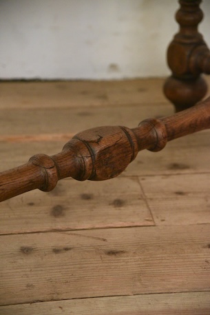 アンティーク　ダイニングテーブル　フレンチ　4人掛け　ディスプレイ