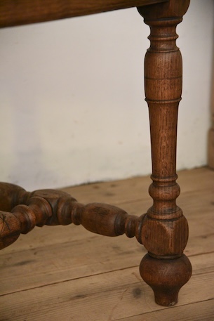 アンティーク　ダイニングテーブル　フレンチ　4人掛け　ディスプレイ