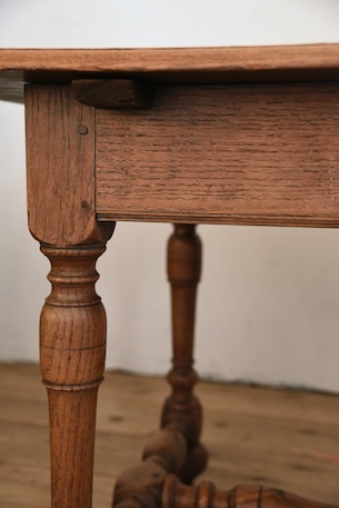 アンティーク　ダイニングテーブル　フレンチ　4人掛け　ディスプレイ